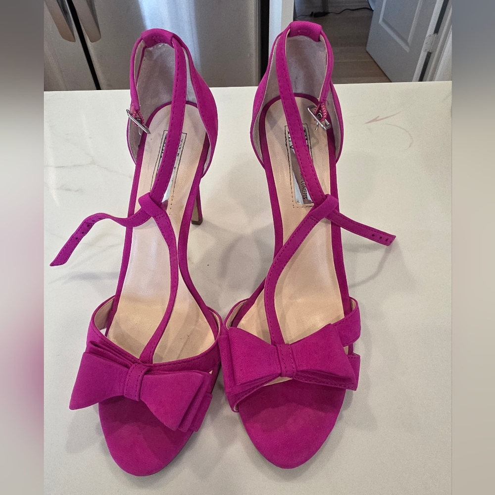 Elegant Pink Strappy Heels with Bow